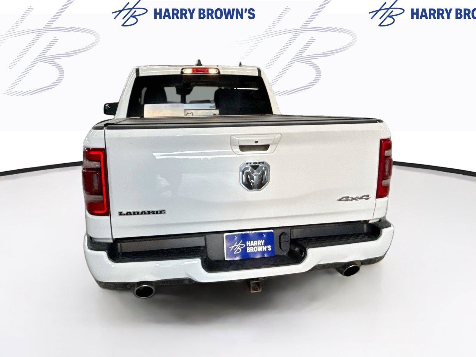 Used 2023 RAM 1500 Laramie AWD/4WD image 9