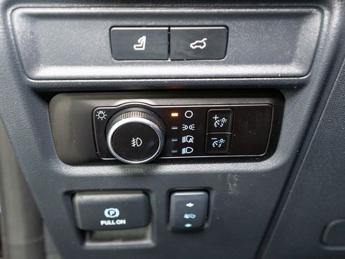 Used 2023 Ford Expedition Max Limited image 34