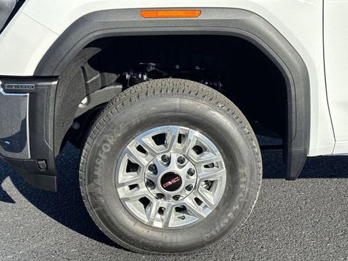 New 2026 GMC Sierra 2500 SLE image 21