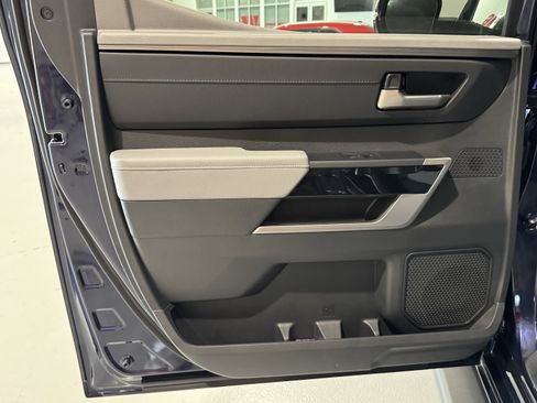 Used 2025 Toyota Tundra Limited image 32