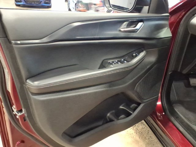 Used 2024 Jeep Grand Cherokee L Laredo w/ Luxury Tech Group I AWD/4WD image 12