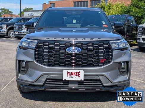 Certified 2025 Ford Explorer ST w/ Sun And Sound Package AWD/4WD image 9