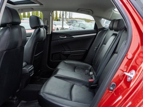 Certified 2019 Honda Civic Touring image 18