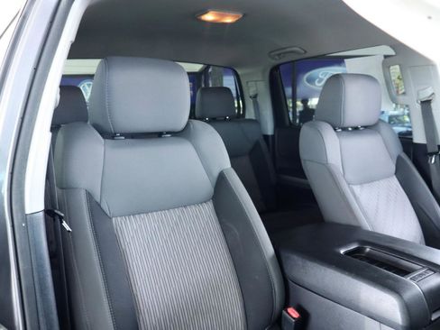 Used 2015 Toyota Tundra SR5 w/ SR5 Upgrade Package RWD image 37