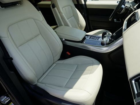 Used 2019 Land Rover Range Rover Sport Supercharged AWD/4WD image 24