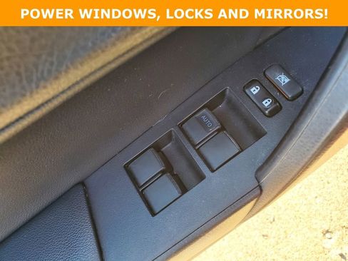 Used 2017 Toyota Corolla L image 15