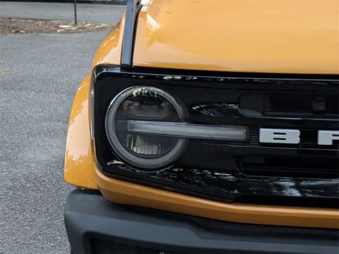 Used 2022 Ford Bronco Outer Banks image 10