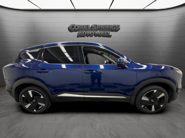 Used 2025 Nissan Kicks SR FWD image 6