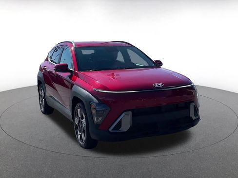 Used 2025 Hyundai Kona SEL image 3
