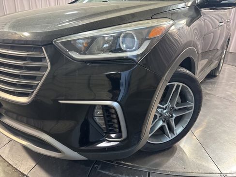 Used 2018 Hyundai Santa Fe SE image 11