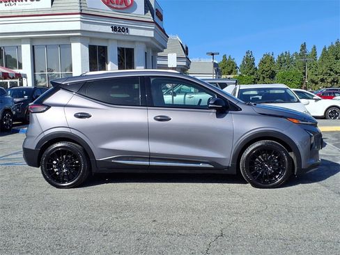 Used 2022 Chevrolet Bolt EUV Premier w/ Sun & Sound Package image 6