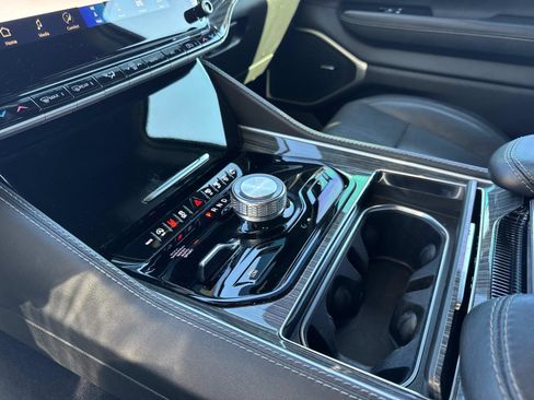 Used 2022 Jeep Wagoneer Series III w/ Convenience Group I image 26