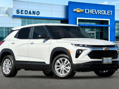 New 2026 Chevrolet TrailBlazer LS w/ LS Convenience Package FWD image 2