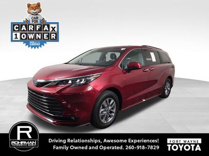 Used 2025 Toyota Sienna XLE