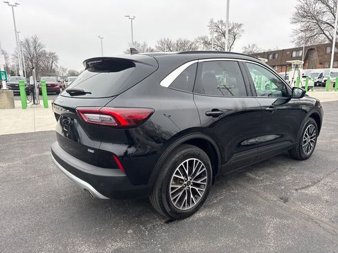 Used 2023 Ford Escape SE image 7