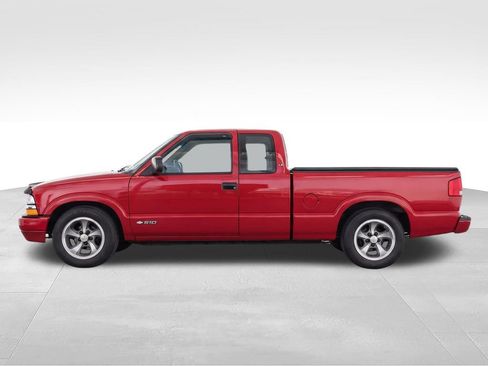 Used 2001 Chevrolet S10 Pickup LS w/ Preferred Equipment Group RWD image 4