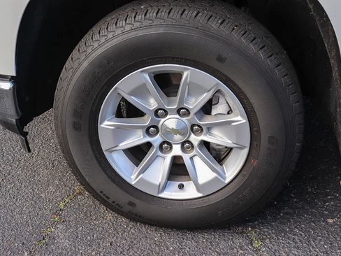 Used 2021 Chevrolet Silverado 1500 LT image 11