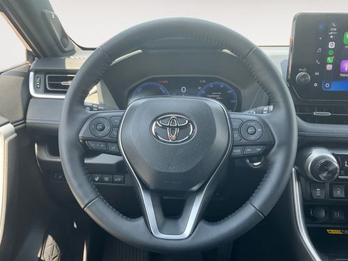 Used 2025 Toyota RAV4 XSE w/ Advanced Technology Package AWD/4WD image 15