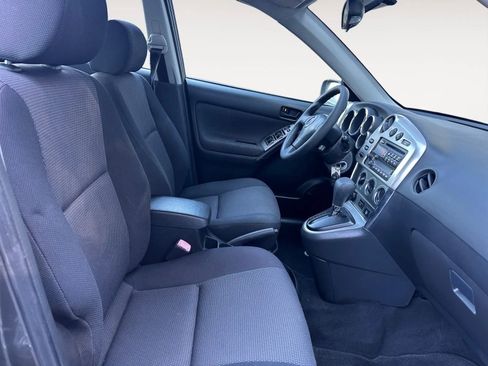 Used 2007 Pontiac Vibe w/ Preferred Package image 11