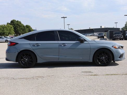 Used 2023 Honda Civic Sport image 7