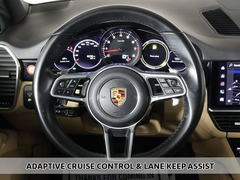 Used 2022 Porsche Cayenne Platinum Edition AWD/4WD image 6