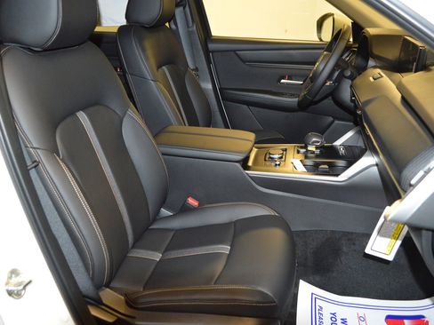 New 2025 MAZDA CX-90 3.3 Turbo w/ Select Package image 11