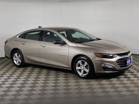 Used 2023 Chevrolet Malibu LS image 39