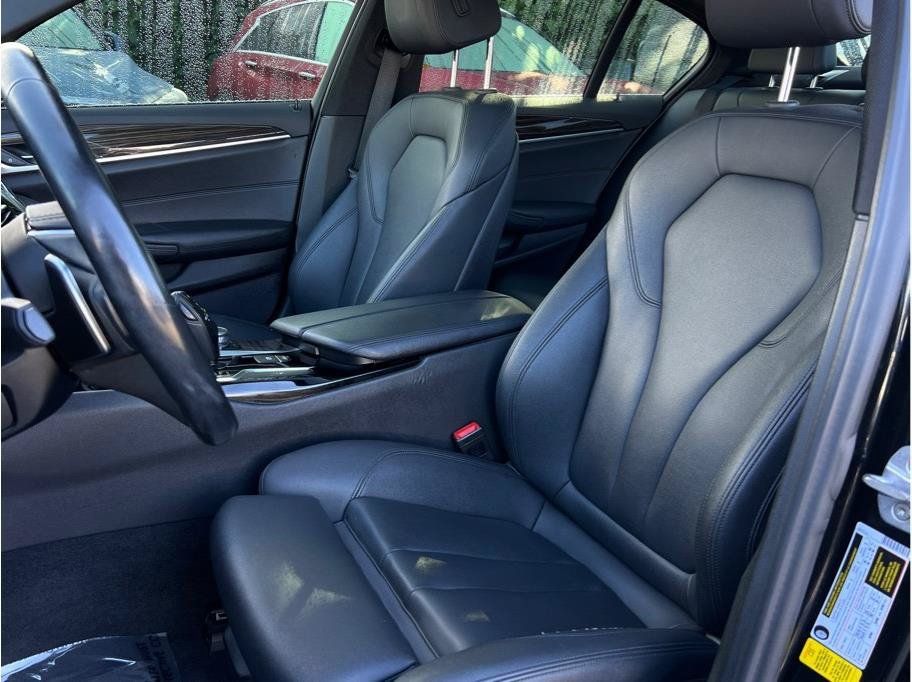 Used 2018 BMW 530i RWD image 8
