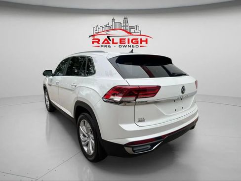 Used 2021 Volkswagen Atlas Cross Sport SEL image 3