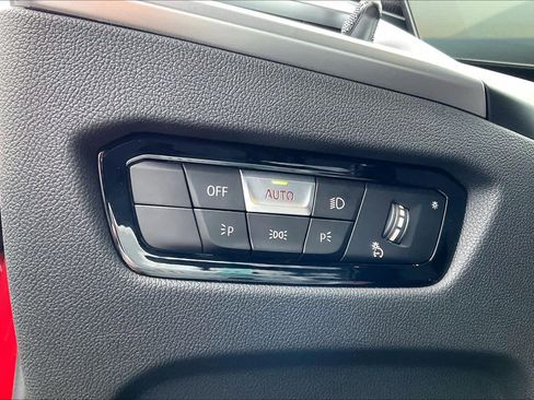 Used 2026 BMW 330i Sedan w/ M Sport Package image 34