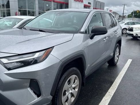 Used 2023 Toyota RAV4 LE AWD/4WD image 1
