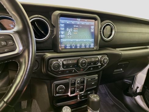 Used 2023 Jeep Wrangler Sahara w/ Cold Weather Group image 26