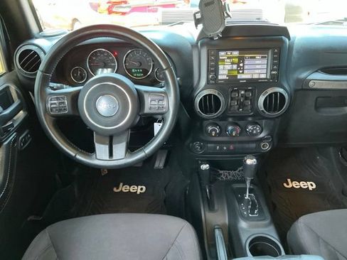 Used 2015 Jeep Wrangler Unlimited Sport w/ Quick Order Package 24S AWD/4WD image 7