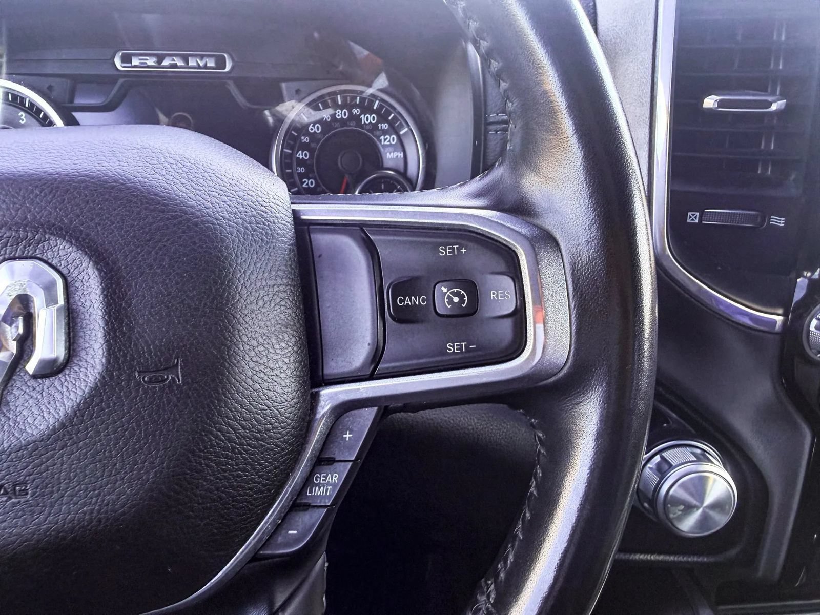Used 2021 RAM 1500 Laramie AWD/4WD image 34