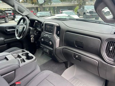 Used 2020 Chevrolet Silverado 1500 Custom w/ Custom Value Package AWD/4WD image 26