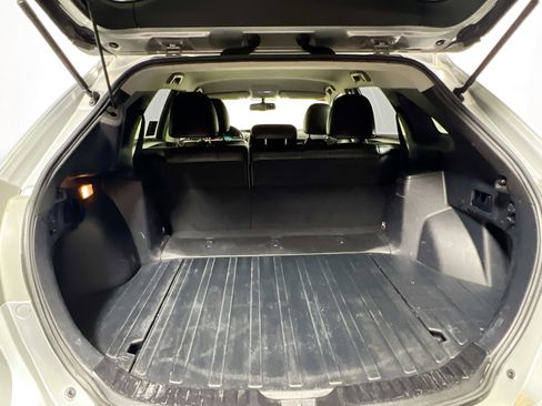 Used 2015 Toyota Venza XLE FWD image 34