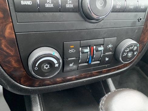 Used 2012 Chevrolet Impala LTZ image 16