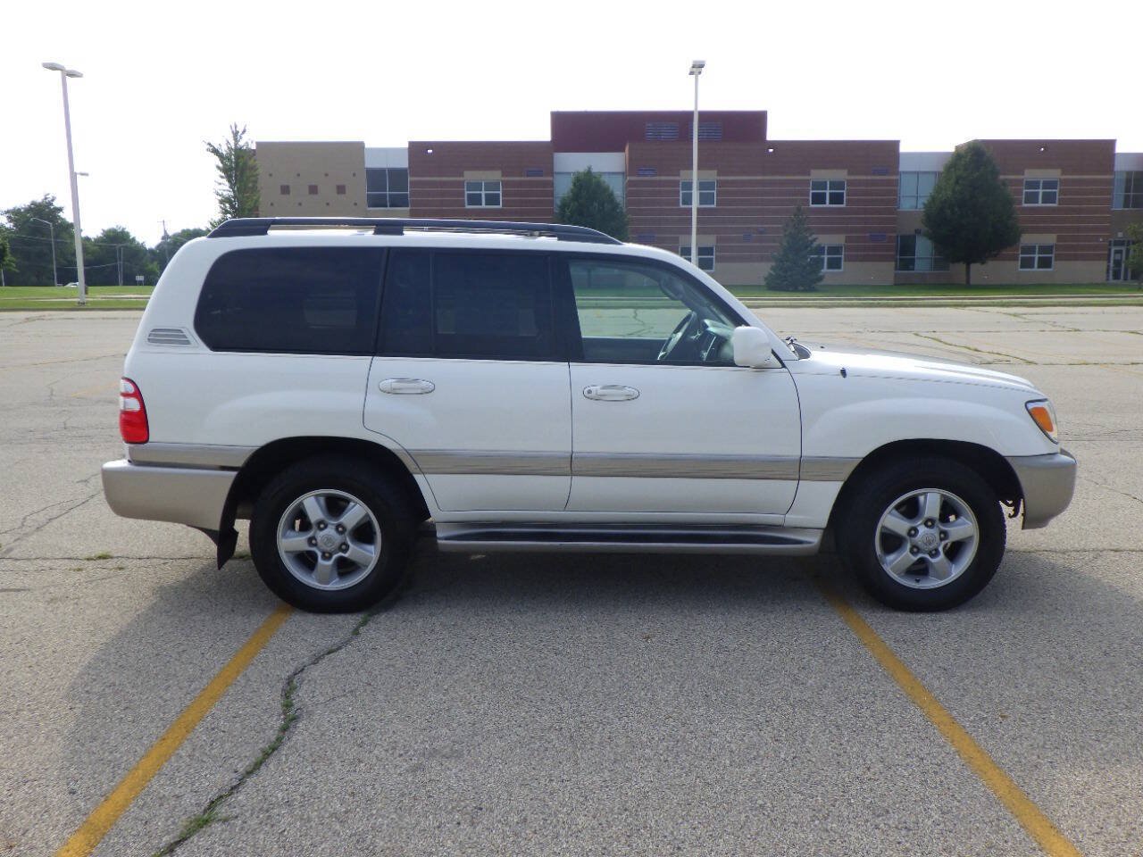Used 2004 Toyota Land Cruiser AWD/4WD image 6