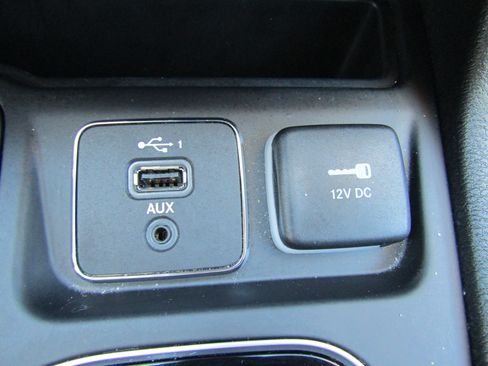 Used 2023 Jeep Cherokee Altitude Lux AWD/4WD image 31