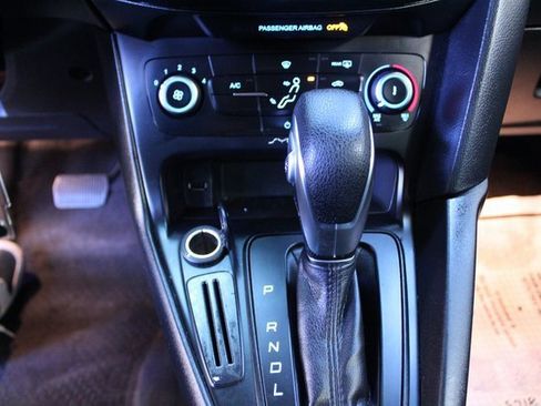 Used 2018 Ford Focus SE image 18