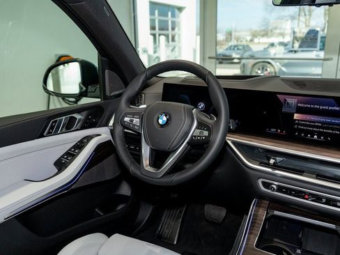 New 2026 BMW X5 xDrive40i w/ Climate Comfort Package AWD/4WD image 40