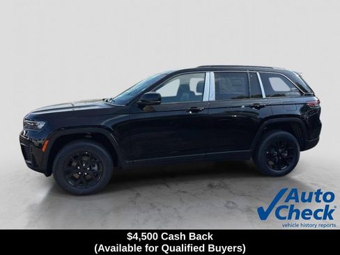 New 2026 Jeep Grand Cherokee Altitude AWD/4WD image 2