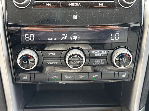 Used 2019 Subaru Ascent Limited AWD/4WD image 23