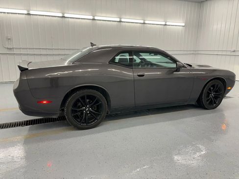 Used 2017 Dodge Challenger SXT Plus image 3