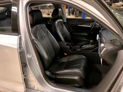 Used 2024 Acura Integra image 8