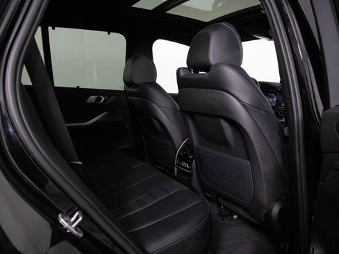 Used 2022 BMW X5 xDrive40i AWD/4WD image 39