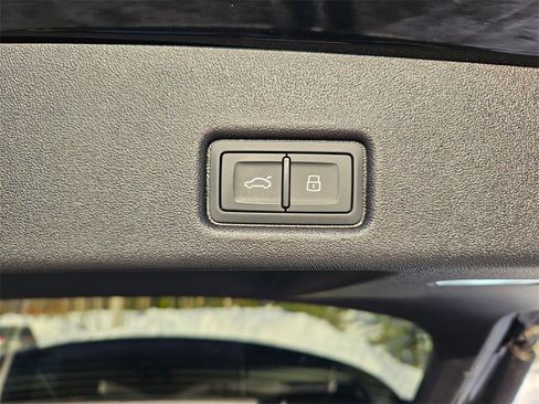 New 2025 Audi Q5 2.0T Premium Plus image 23
