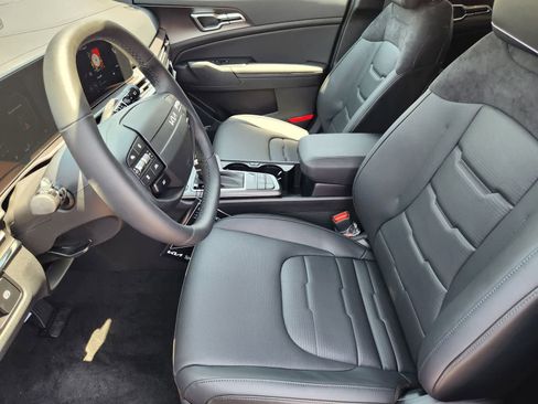 New 2026 Kia Sportage SX AWD/4WD image 11