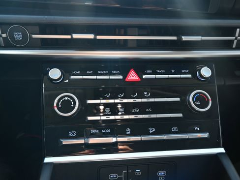 Used 2024 Hyundai Santa Fe SE image 26