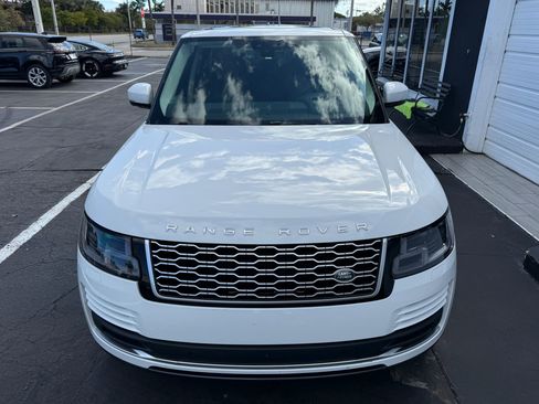 Used 2018 Land Rover Range Rover Autobiography image 4